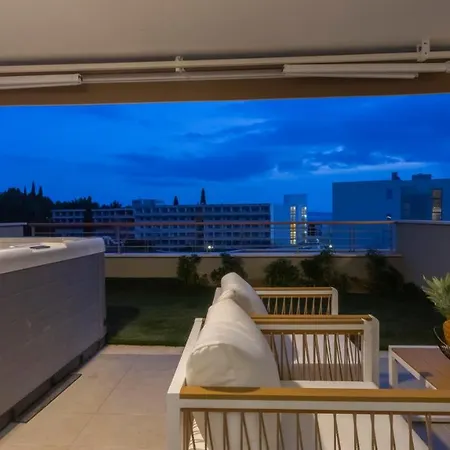 Apartment Looxor Znjan *